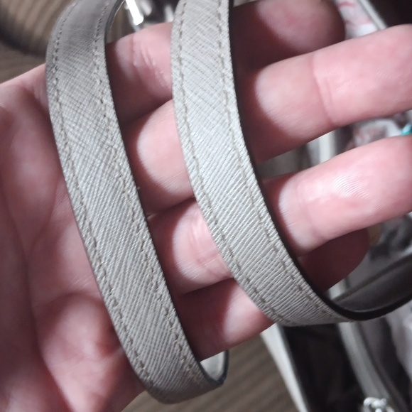 MICHAEL MICHAEL KORS EUC GRAY SAFFIANO LEATHER TOTE BAG - Picture 5 of 15